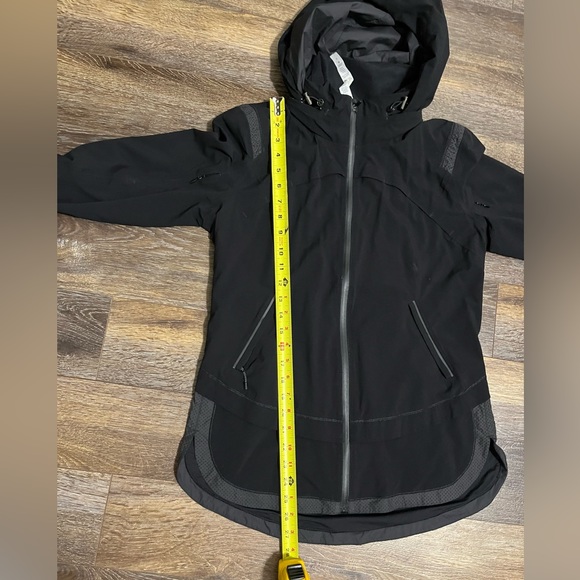 Ladies Lululemon Jacket Size 8 - Picture 12 of 13